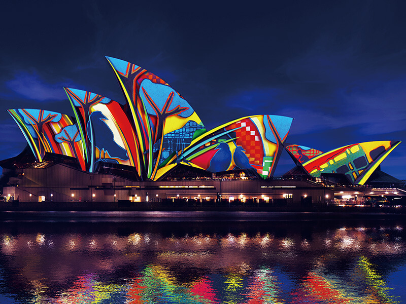 「缤纷雪梨」也将经典的城市地标——雪梨歌剧院，化为展出的场景之一。